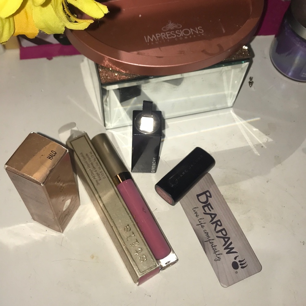 Lipsticks, Lippies and MORE ⭐️ 💄